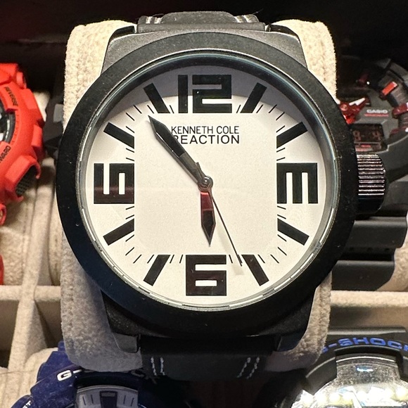 Kenneth Cole Reaction 48mm Men’s Black Watch New - Picture 1 of 4